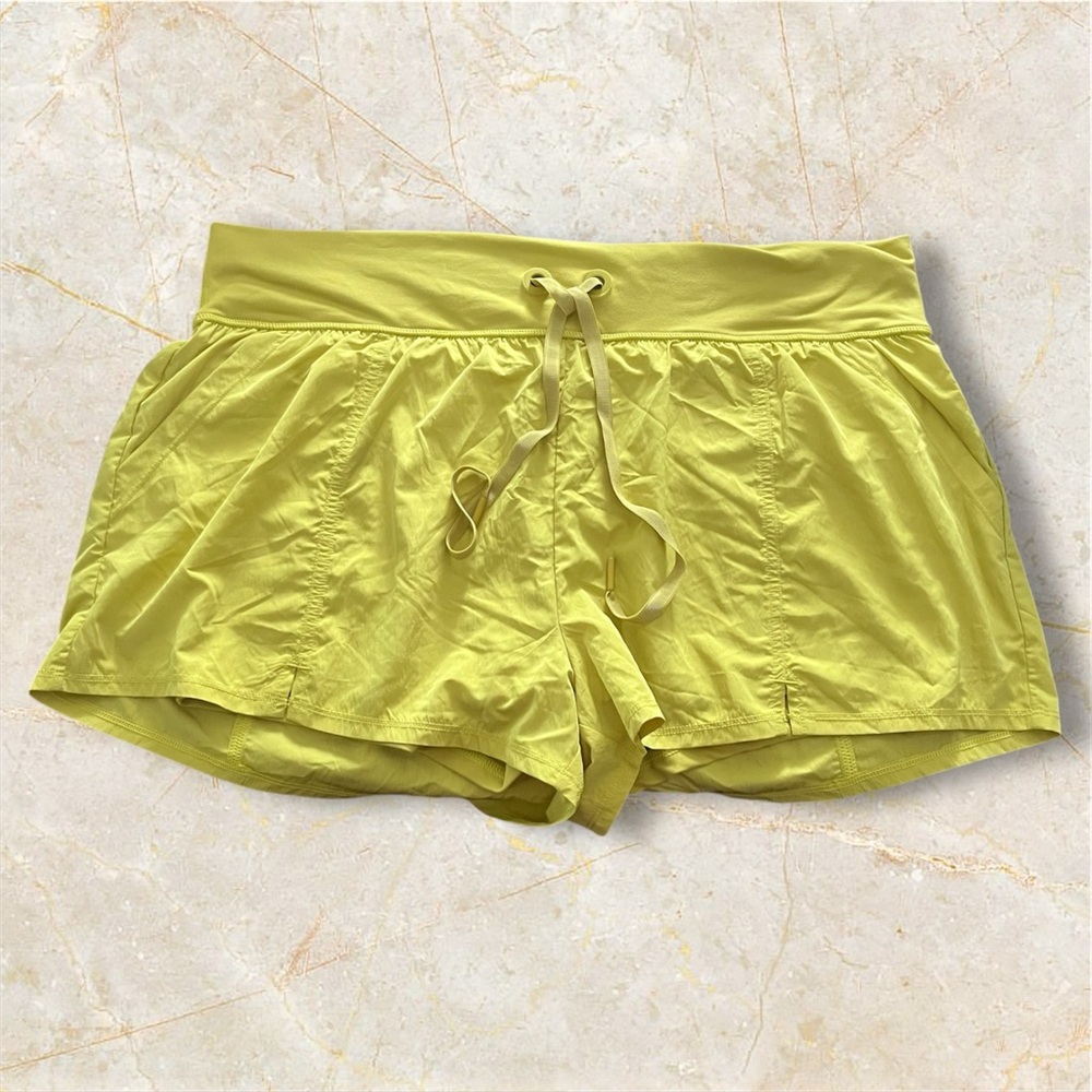 NWT Offline by Aerie| The Hugger Home-run Shorts Bright Yellow Green Extra Large
